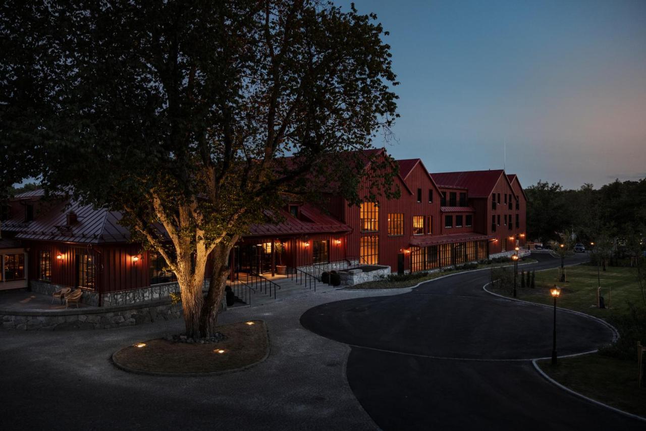 Smadalaroe Gard Hotell & Spa Buitenkant foto
